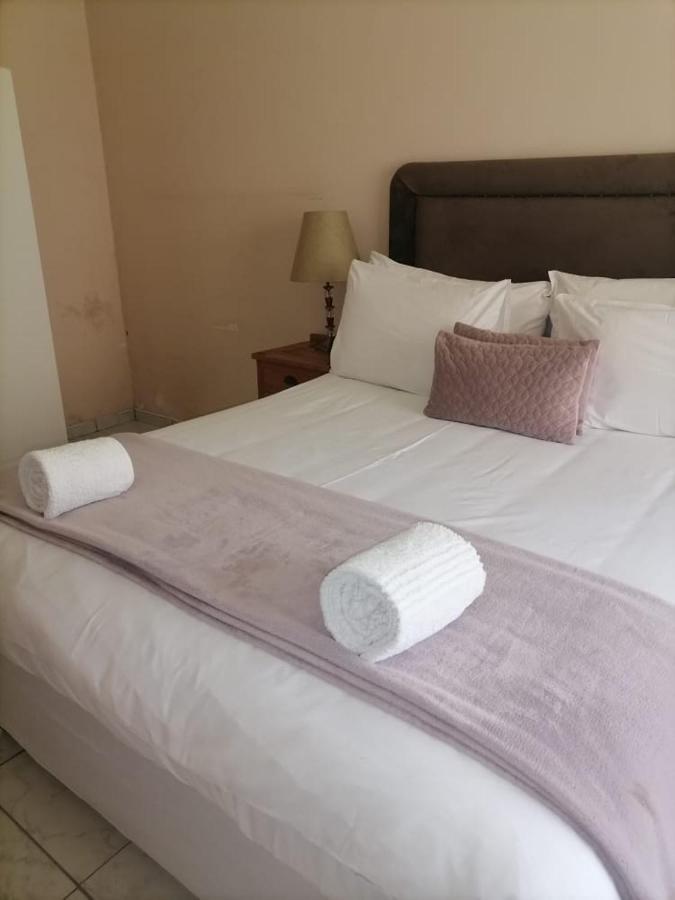 Palm Villa Harare Eksteriør bilde