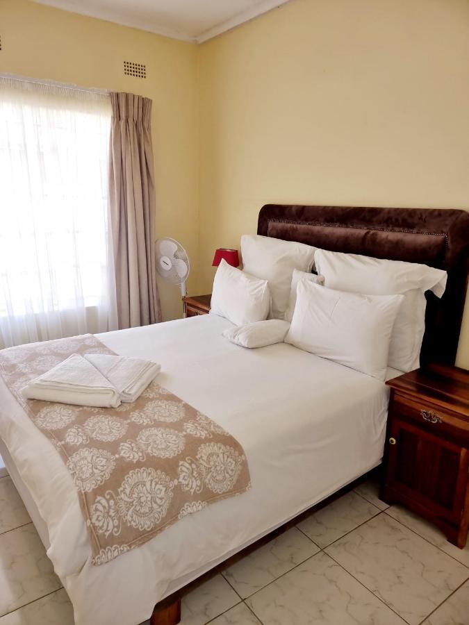 Palm Villa Harare Eksteriør bilde
